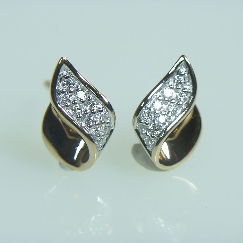 Roségouden diamant oorstekers